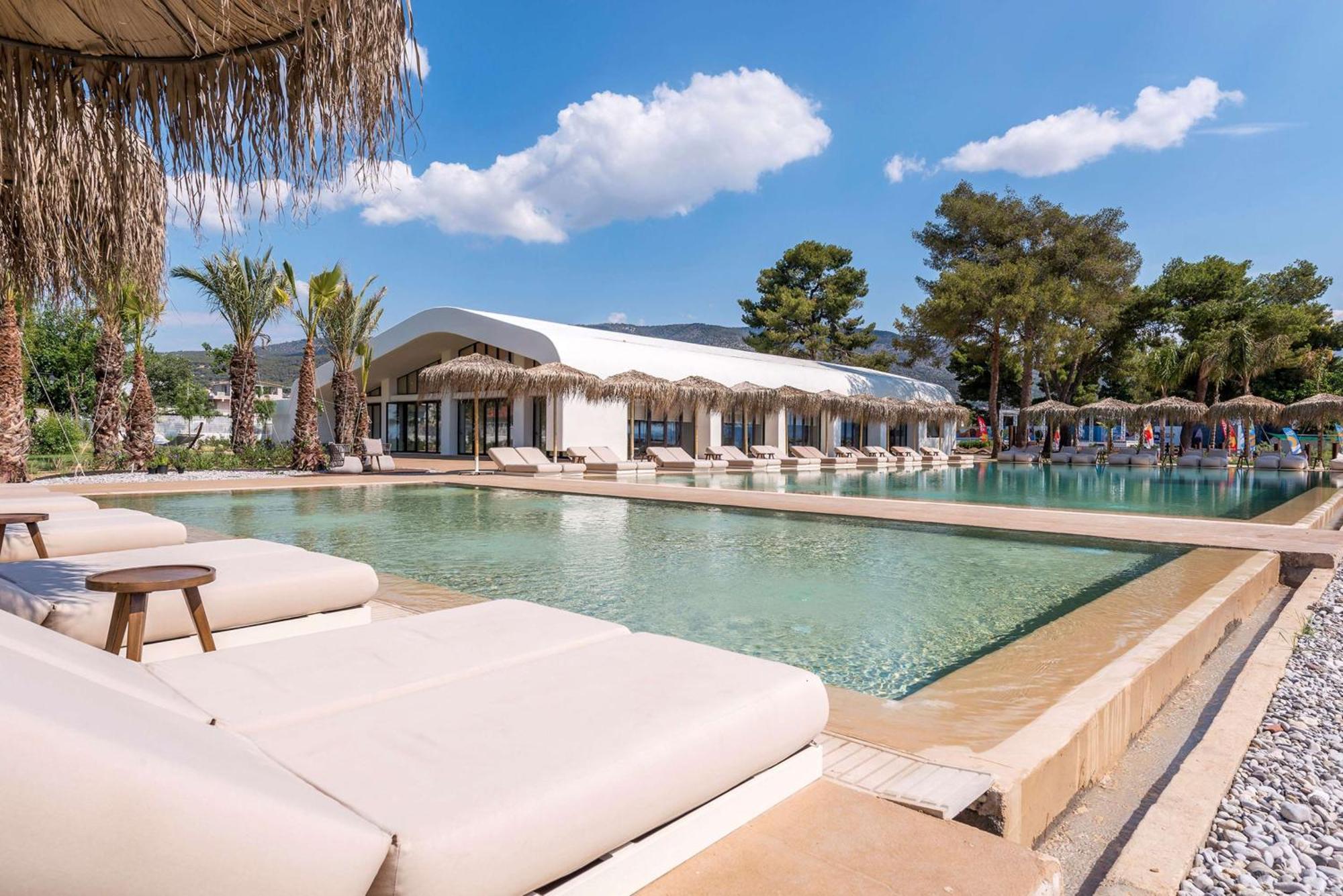 Isla Brown Corinthia Resort & Spa, Curio Collection By Hilton Agioi Theodoroi Exterior foto The resort's main pool