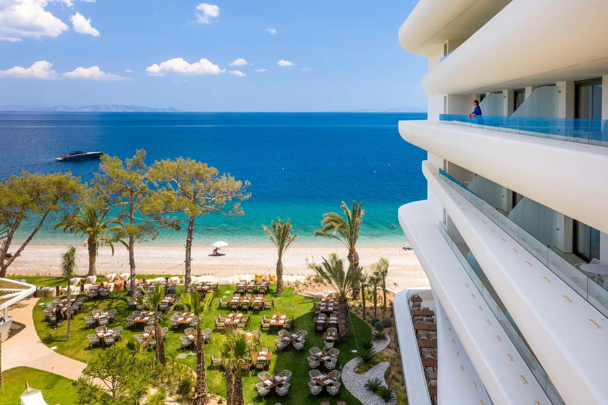 Isla Brown Corinthia Resort & Spa, Curio Collection By Hilton Agioi Theodoroi Exterior foto View of the beach from the hotel