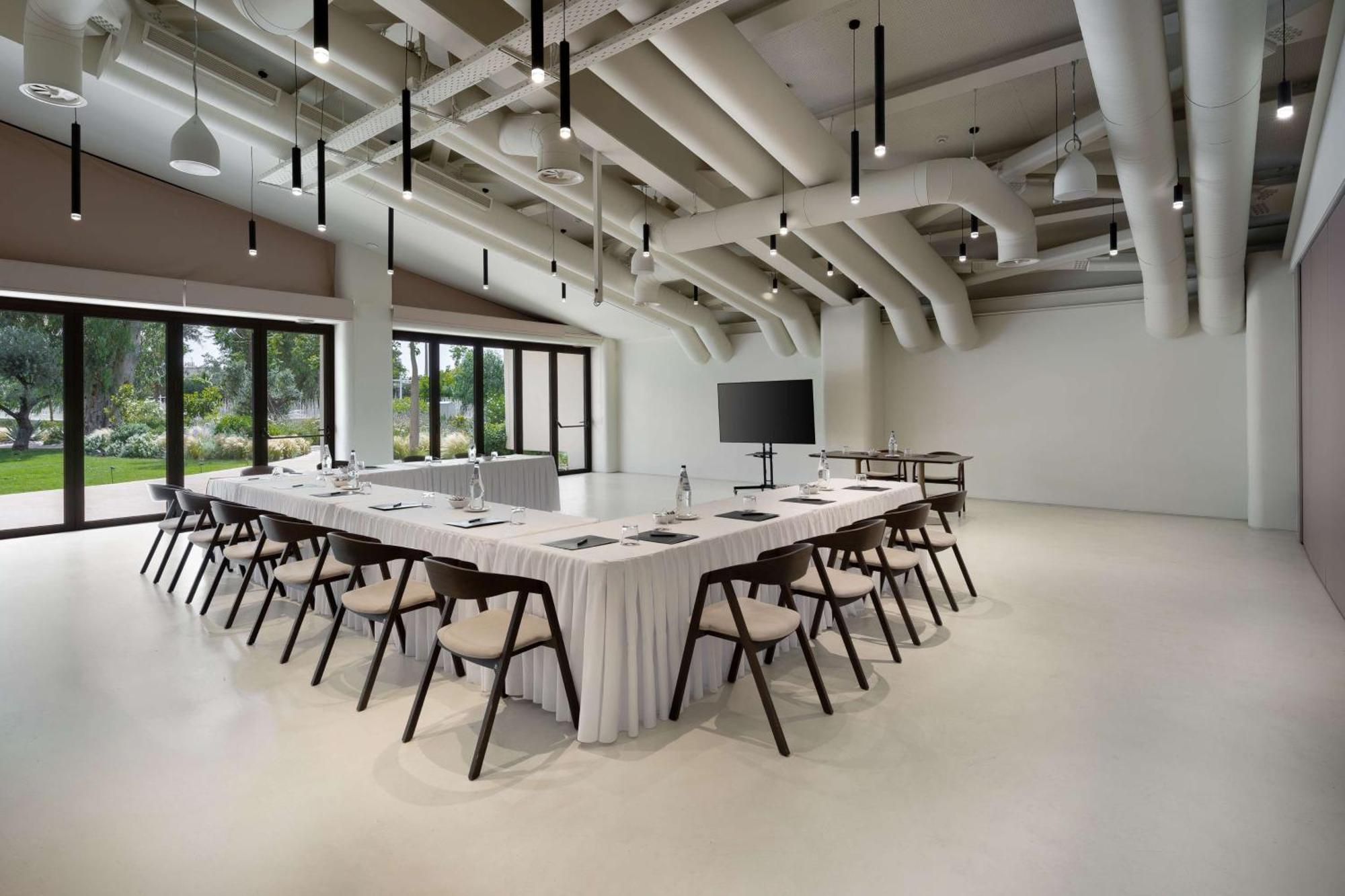 Isla Brown Corinthia Resort & Spa, Curio Collection By Hilton Agioi Theodoroi Exterior foto The meeting room