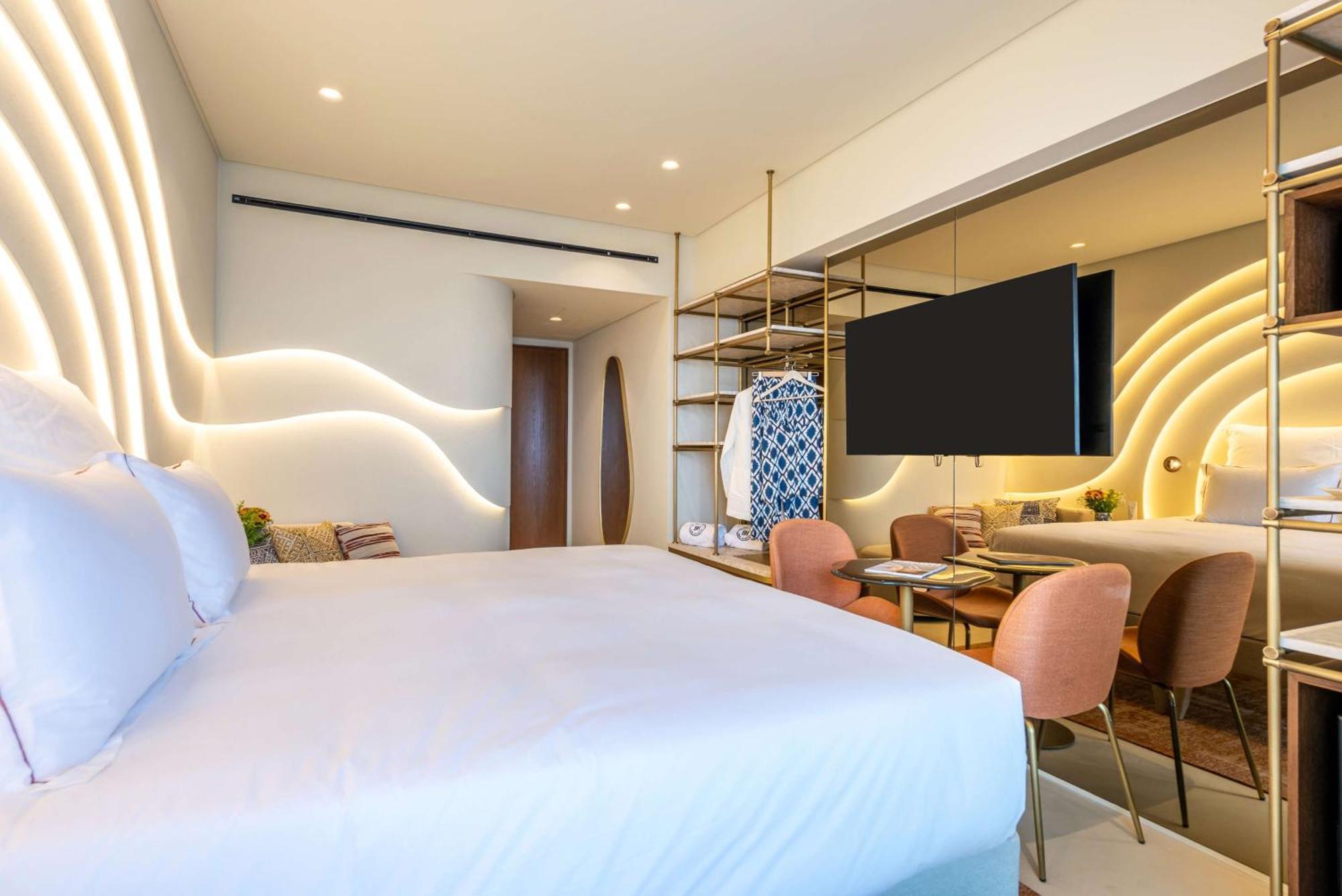 Isla Brown Corinthia Resort & Spa, Curio Collection By Hilton Agioi Theodoroi Exterior foto Deluxe Room