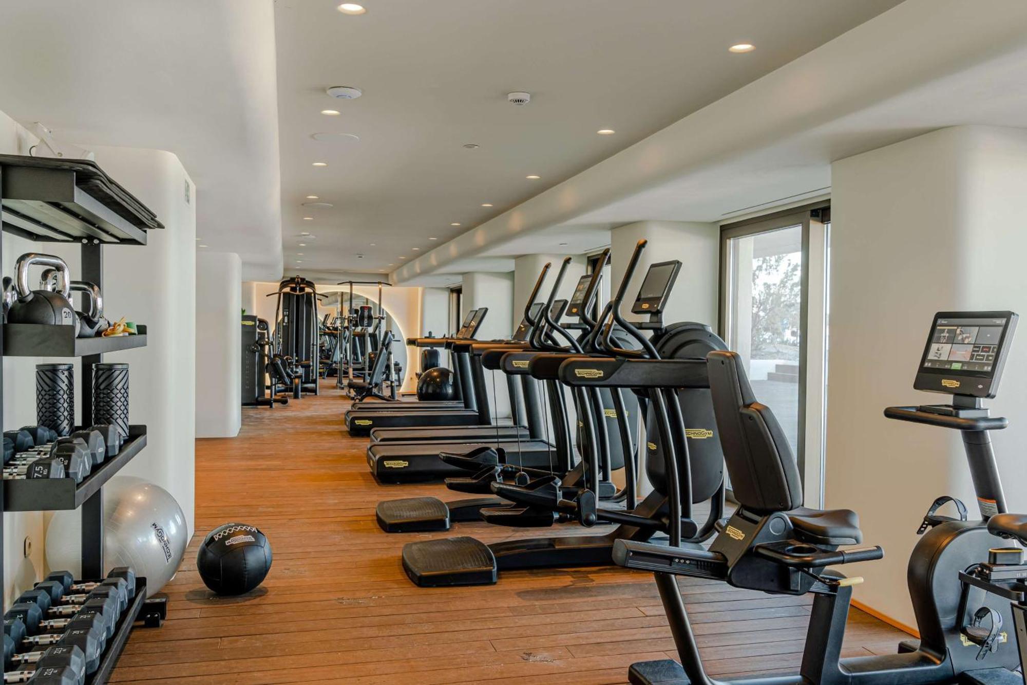 Isla Brown Corinthia Resort & Spa, Curio Collection By Hilton Agioi Theodoroi Exterior foto The gym at the hotel